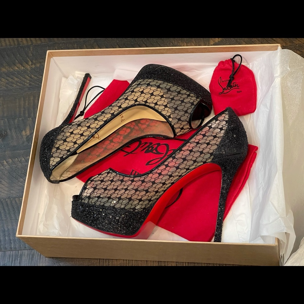 Christian Louboutin Spider Fetish Peep Toe Lace Patent Leather Pumps NEW w/ box